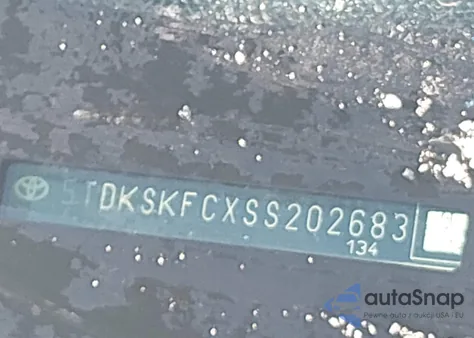 2025 Toyota Sienna Le z USA, uszkodzony, nr VIN 5TDKSKFCXSS202683